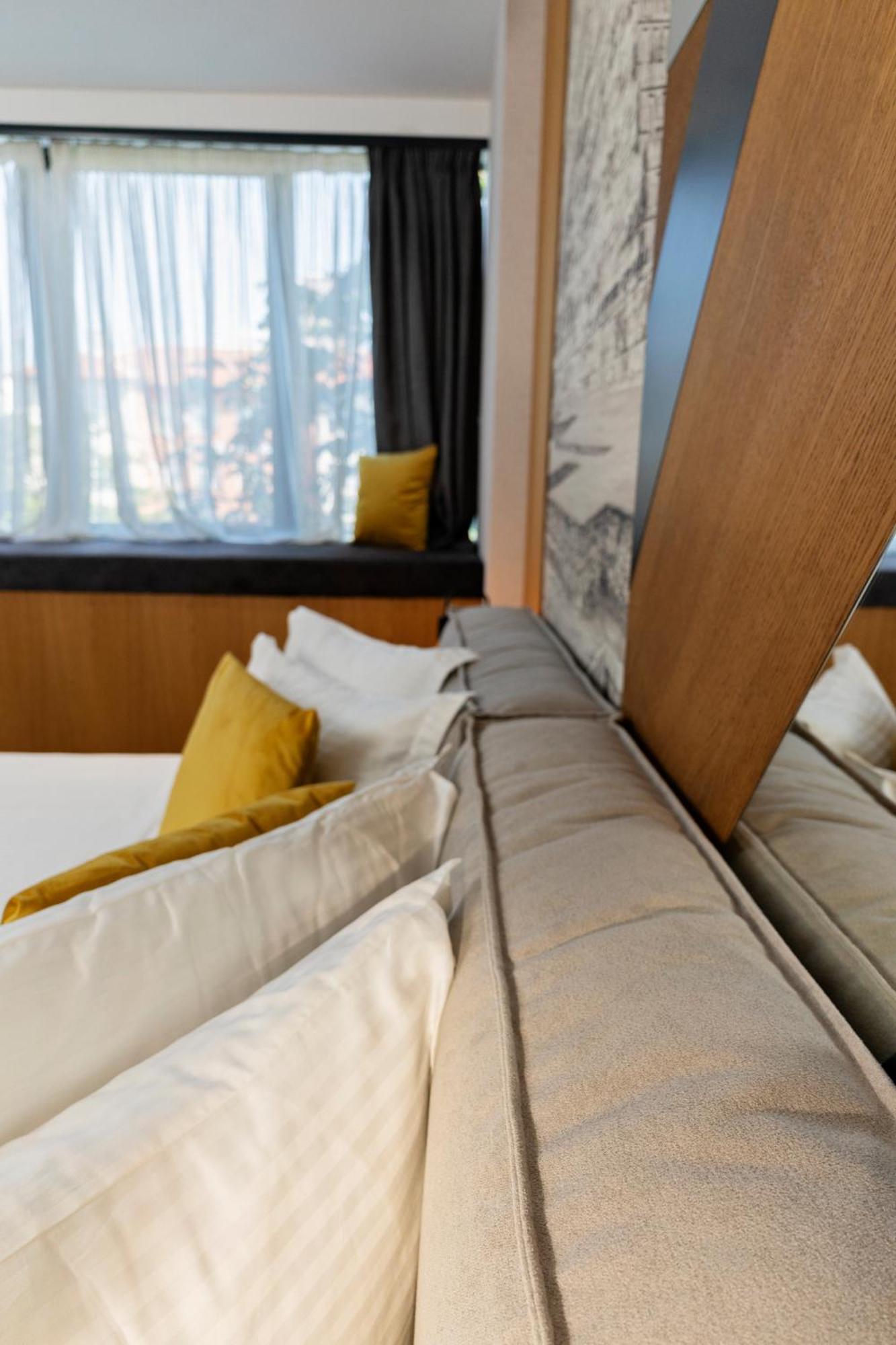 Mm Boutique Hotel Burgas Exteriör bild